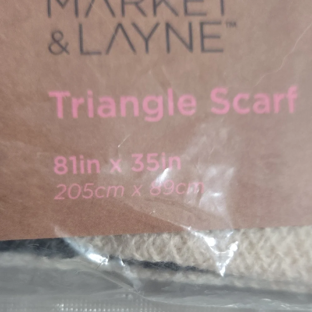 Market & Layne Cream Woven Triangle Scarf with Gray Trim – NWT